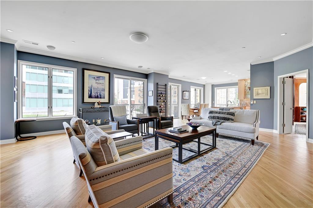 411 W 46th Terrace Unit: 202