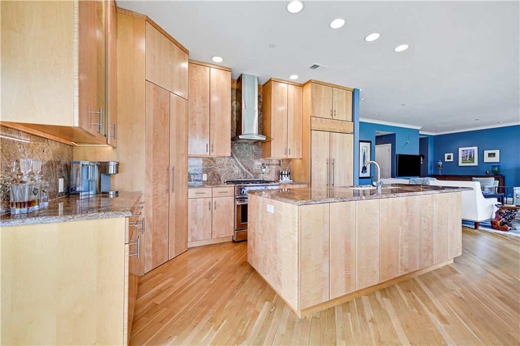 411 W 46th Terrace Unit: 202