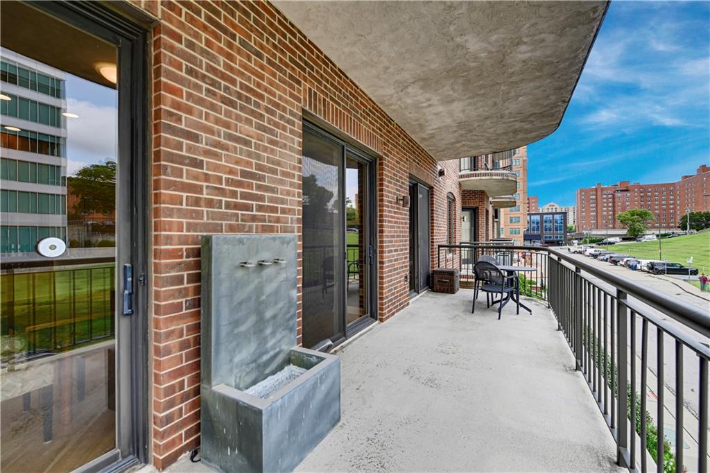 411 W 46th Terrace Unit: 202