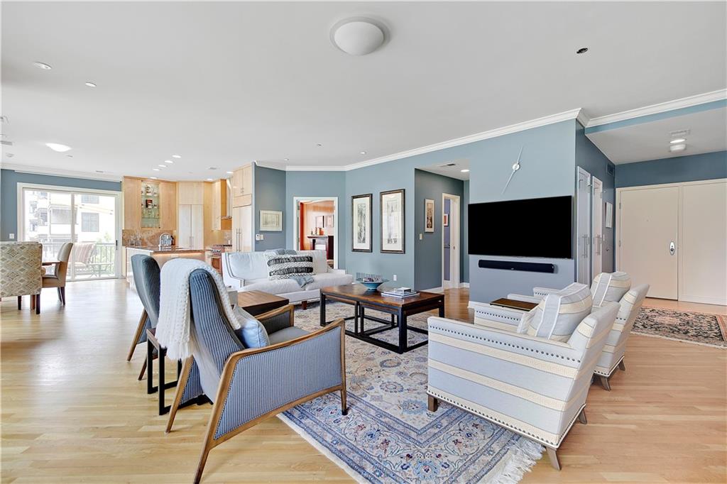 411 W 46th Terrace Unit: 202