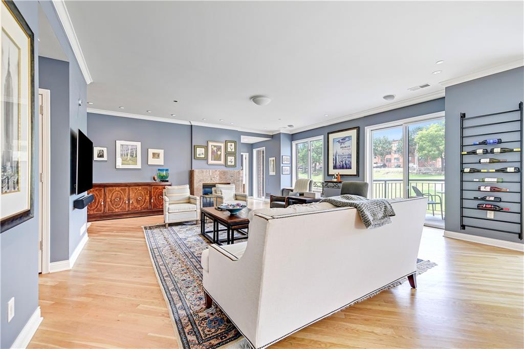 411 W 46th Terrace Unit: 202