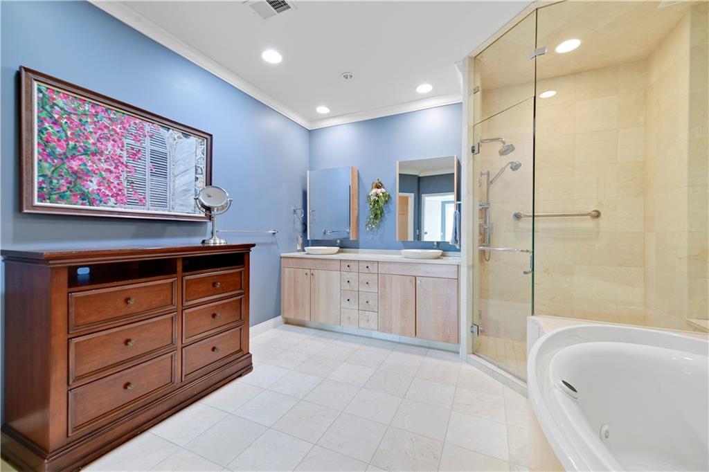 411 W 46th Terrace Unit: 202