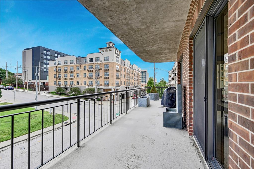 411 W 46th Terrace Unit: 202