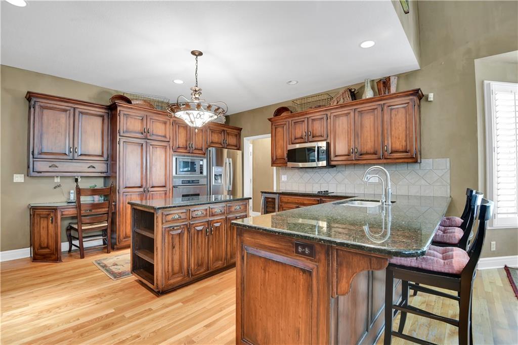 5817 W 147th Place