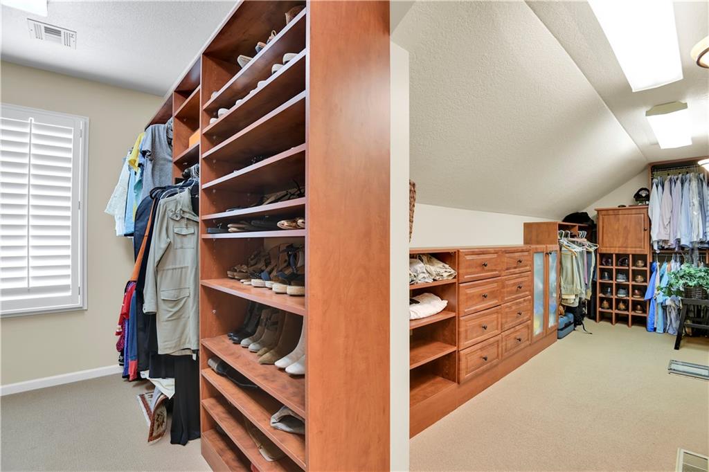 5817 W 147th Place