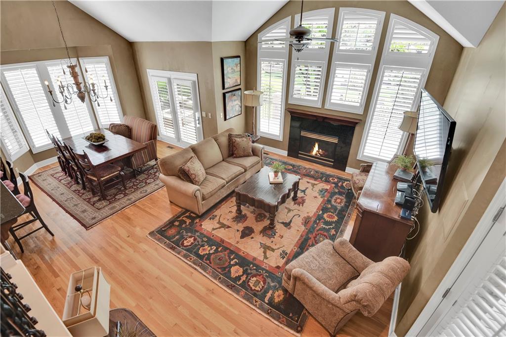5817 W 147th Place