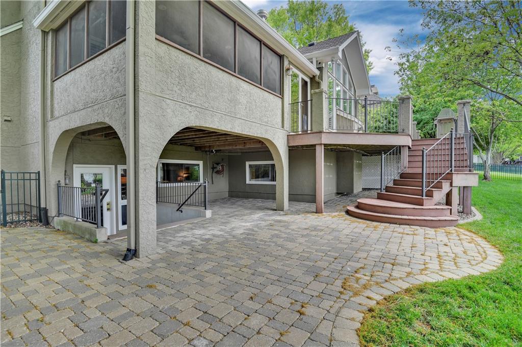5817 W 147th Place