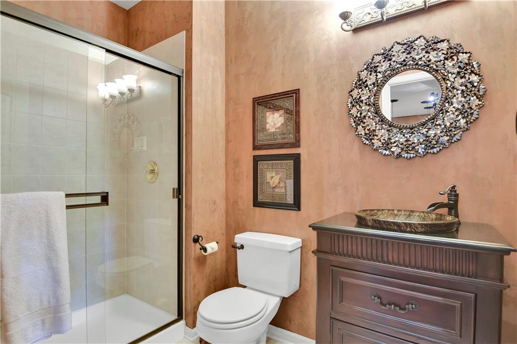 5817 W 147th Place
