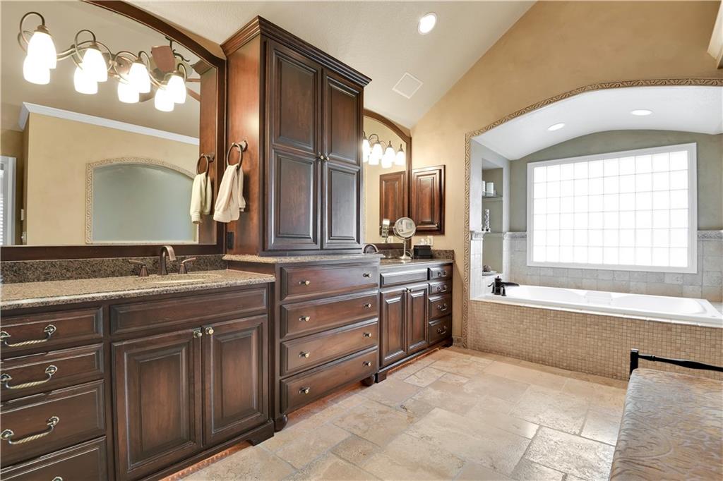 5817 W 147th Place