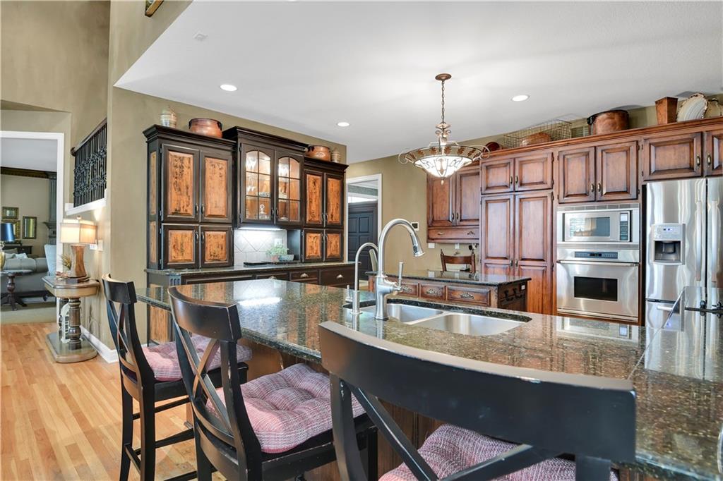5817 W 147th Place