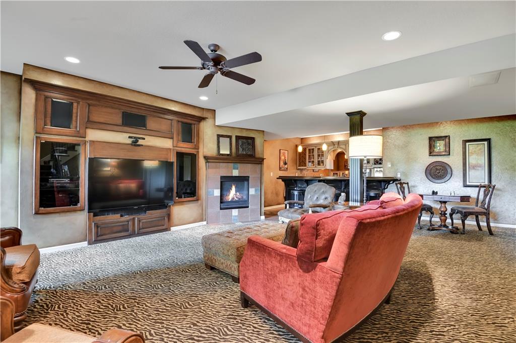 5817 W 147th Place