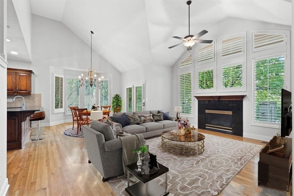 5817 W 147th Place