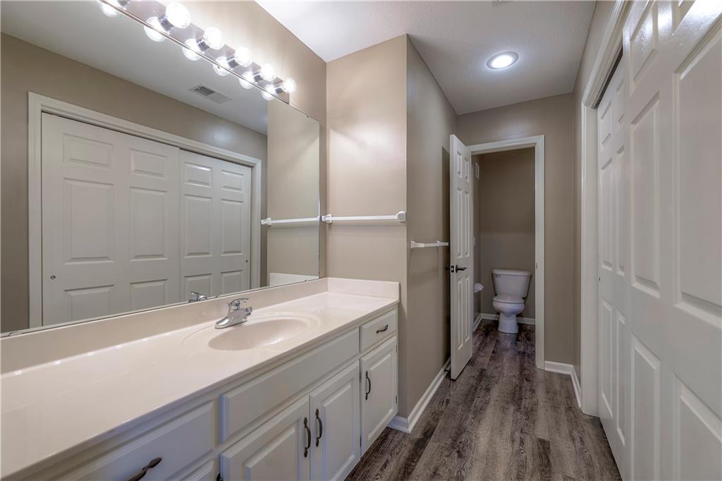 14825 Robinson Street