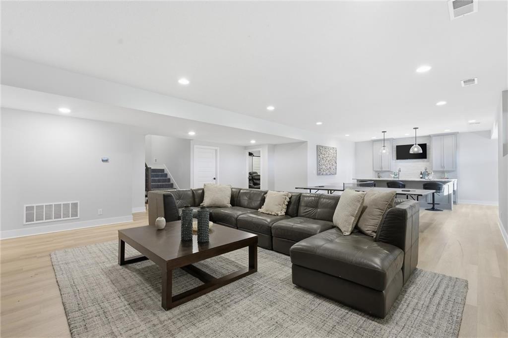 17021 Lucille Street