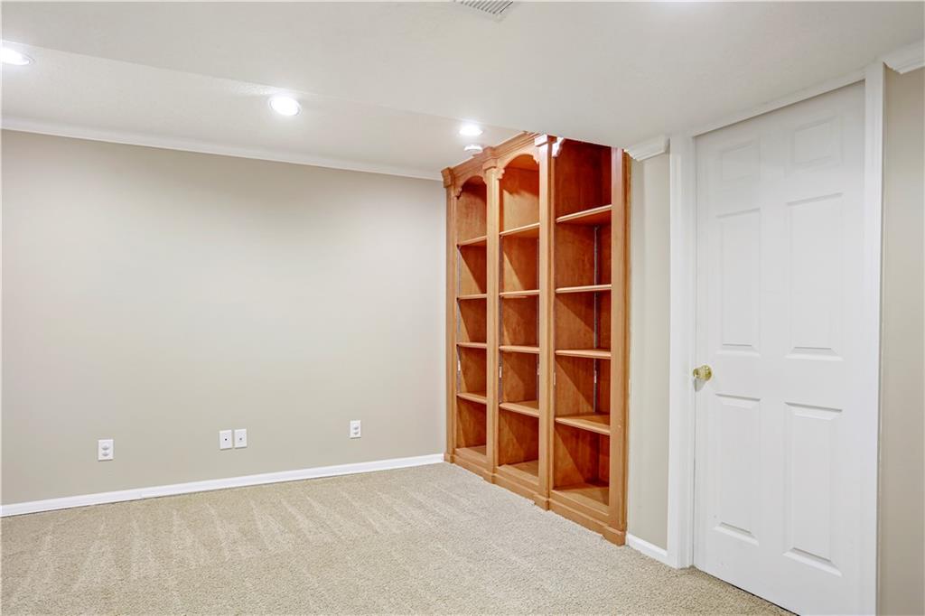 6715 W 148th Terrace