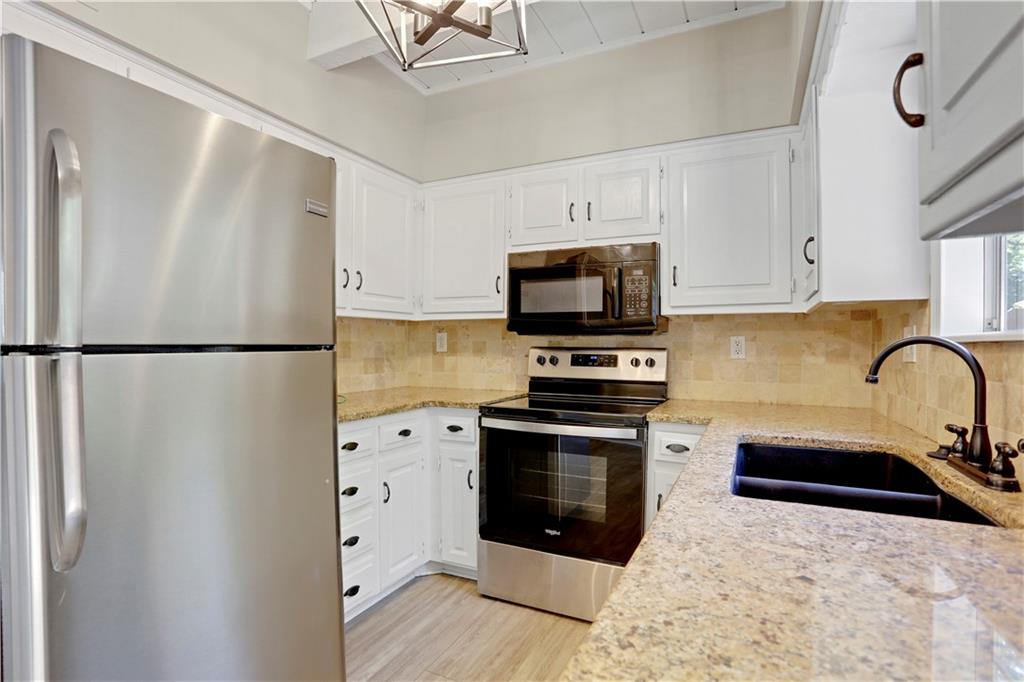 10111 EDELWEISS Circle