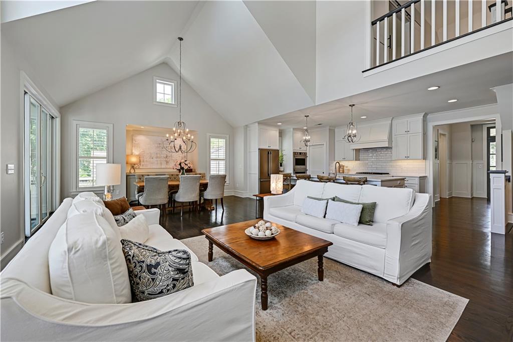5004 W 70th Street