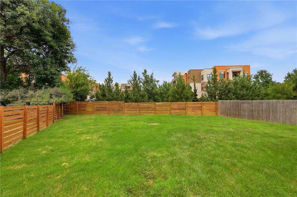 10906 W 115th Street