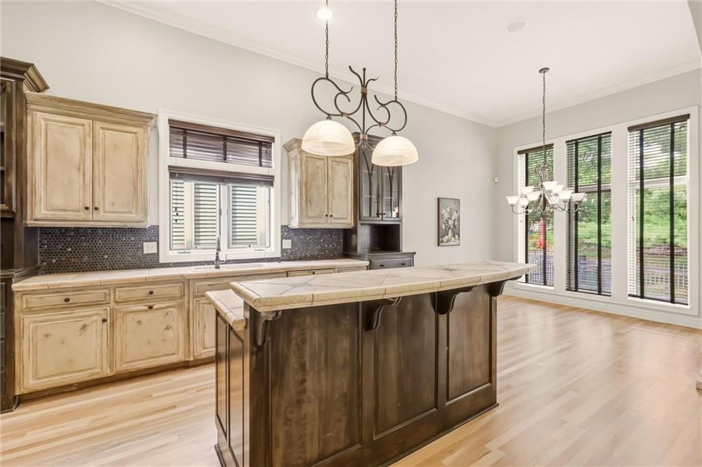 5272 W 150 Terrace