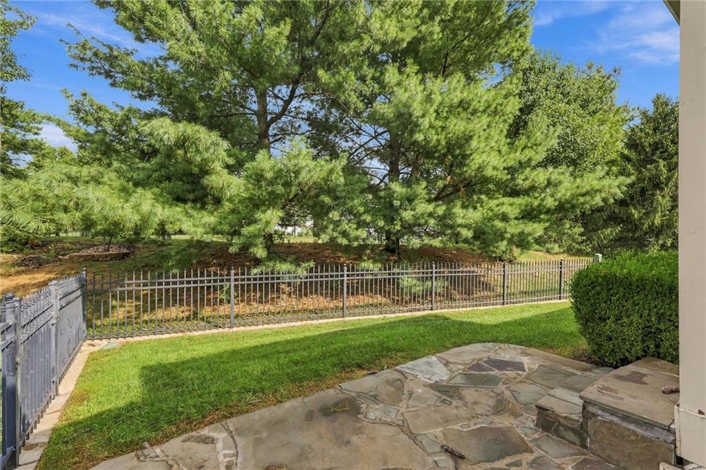 5272 W 150 Terrace