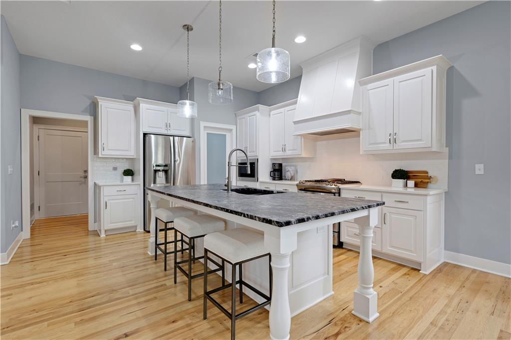 12000 W 84 Street W