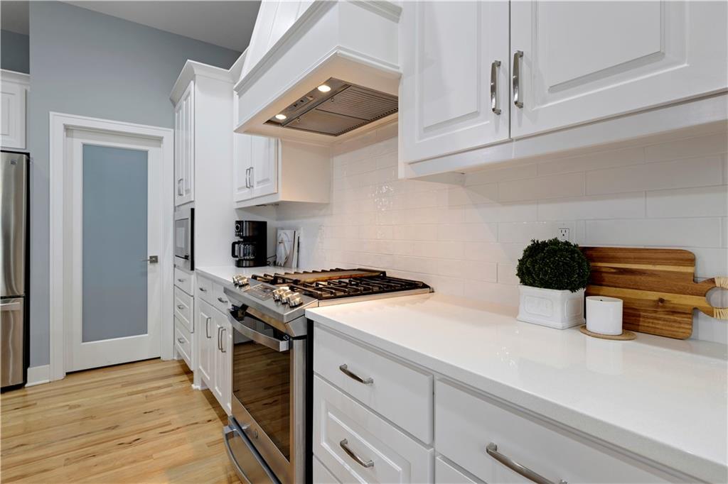 12000 W 84 Street W
