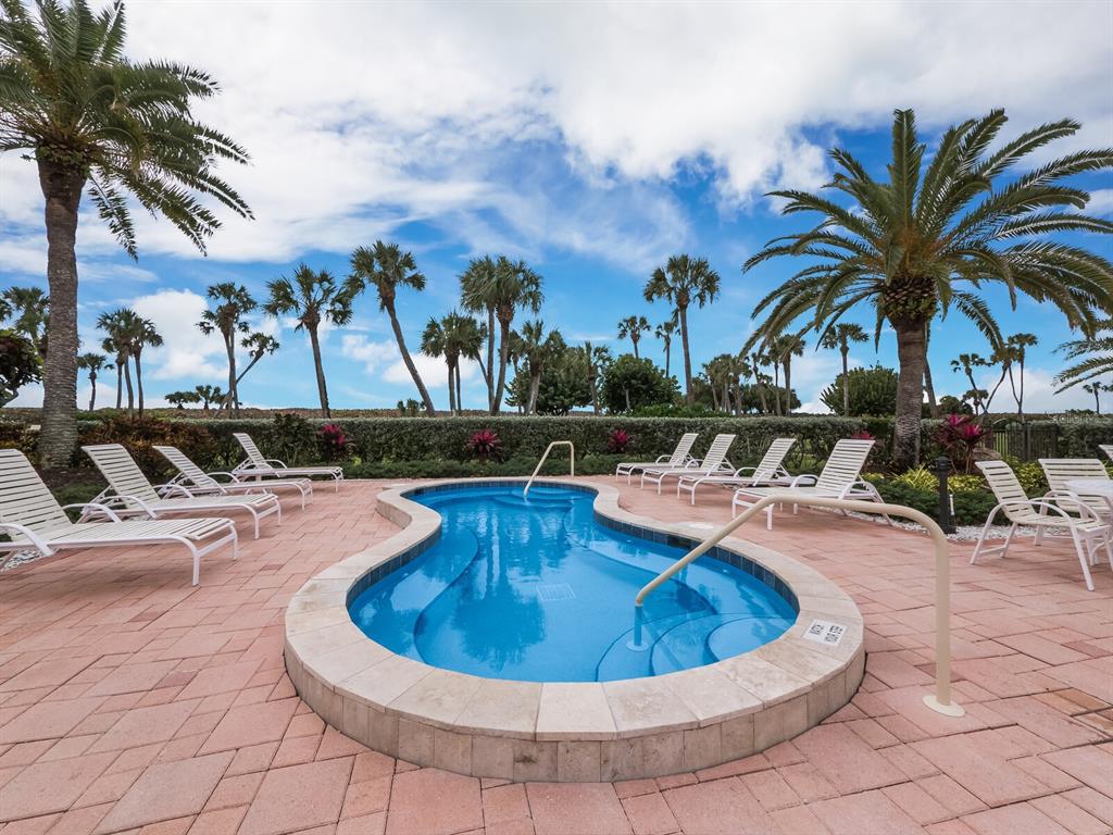 1095 GULF OF MEXICO DR #504