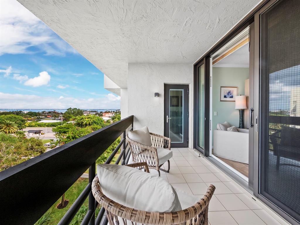 1095 GULF OF MEXICO DR #504