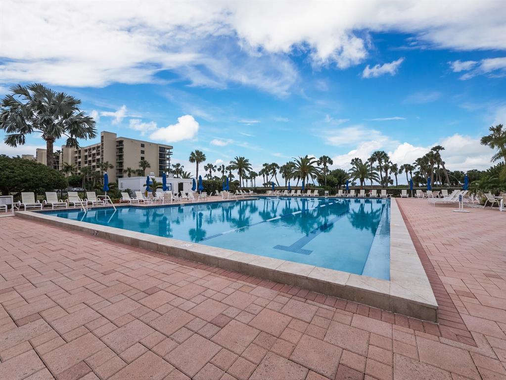 1095 GULF OF MEXICO DR #504