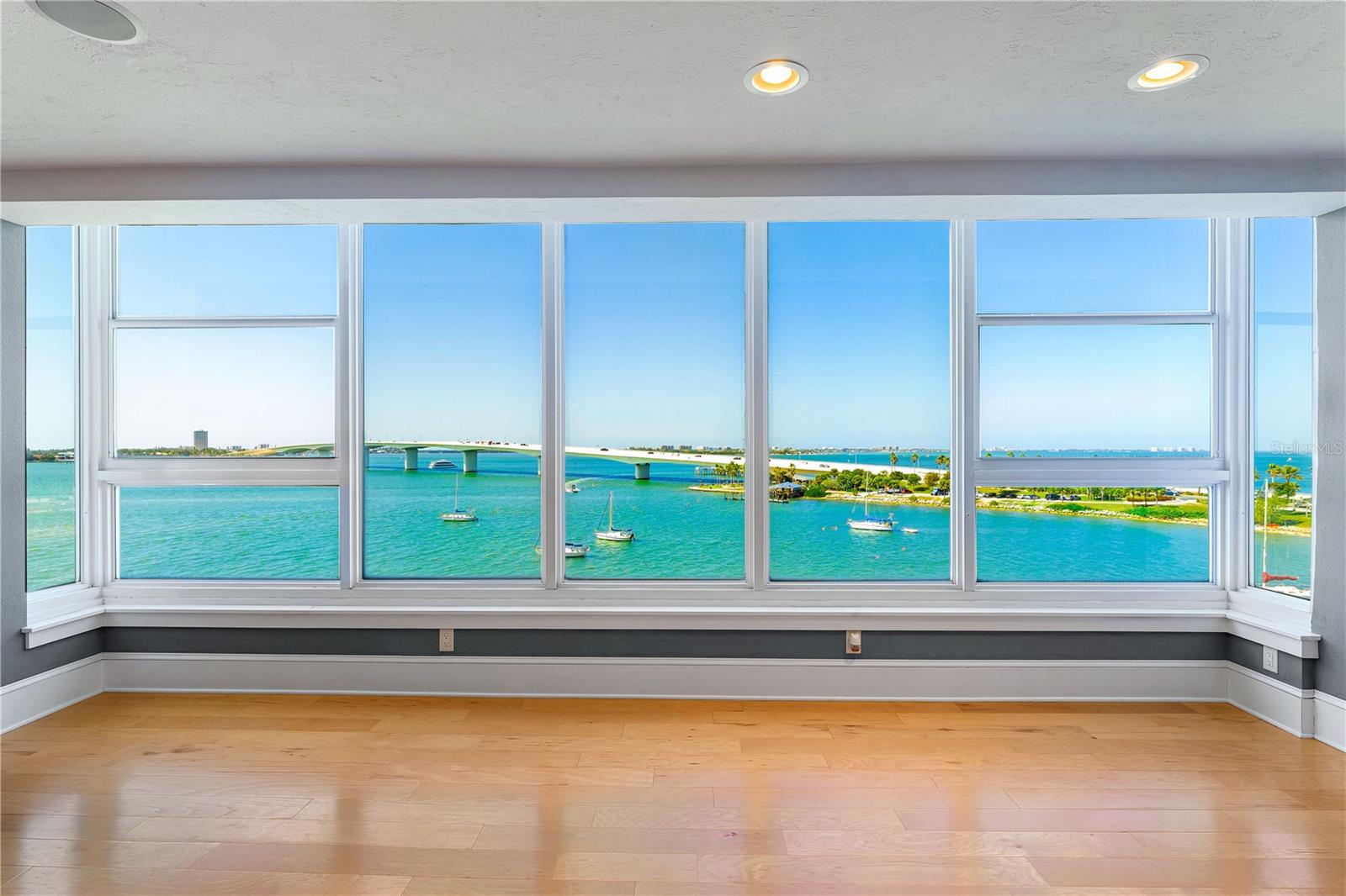 226 GOLDEN GATE PT #63