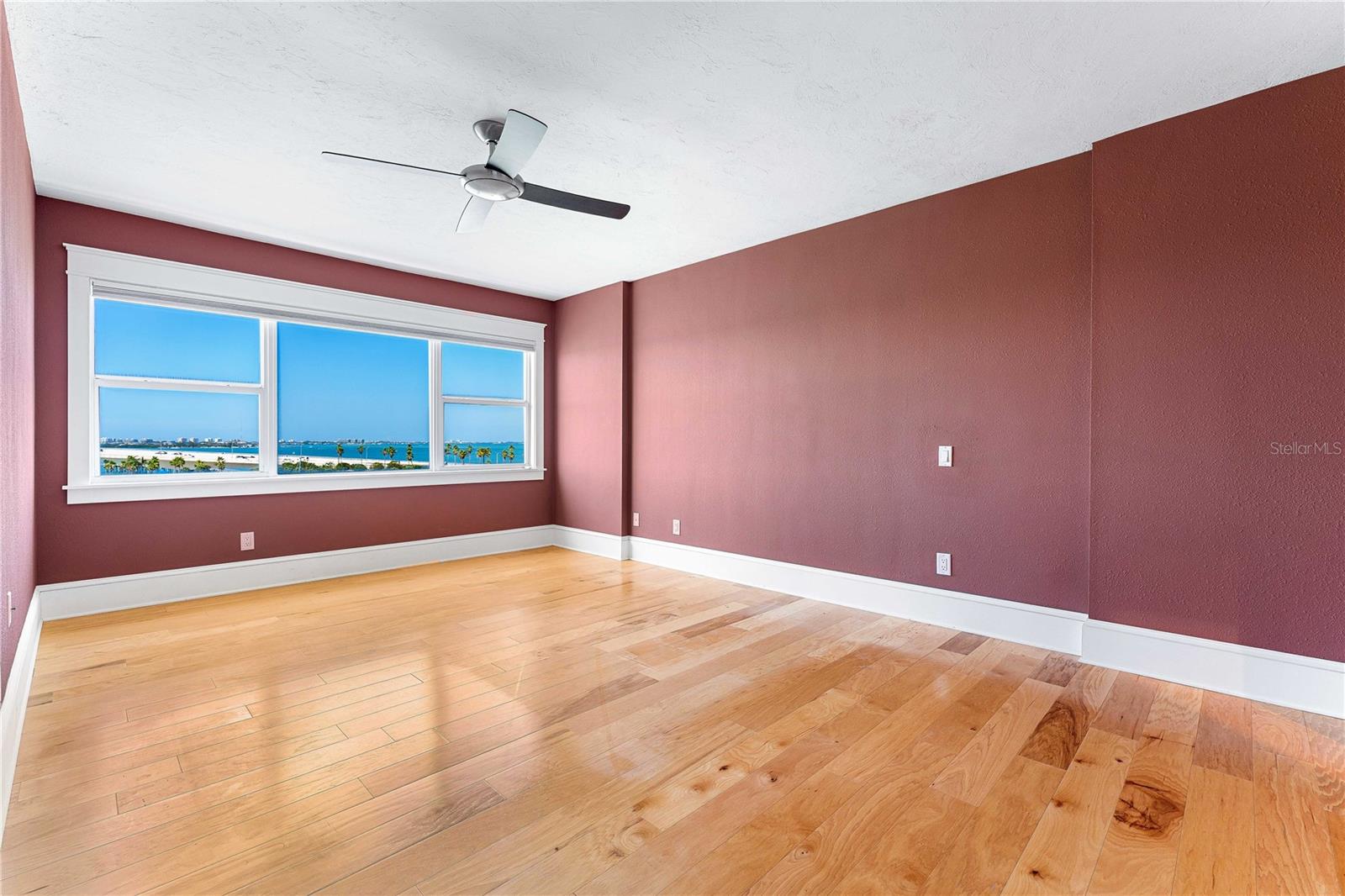 226 GOLDEN GATE PT #63