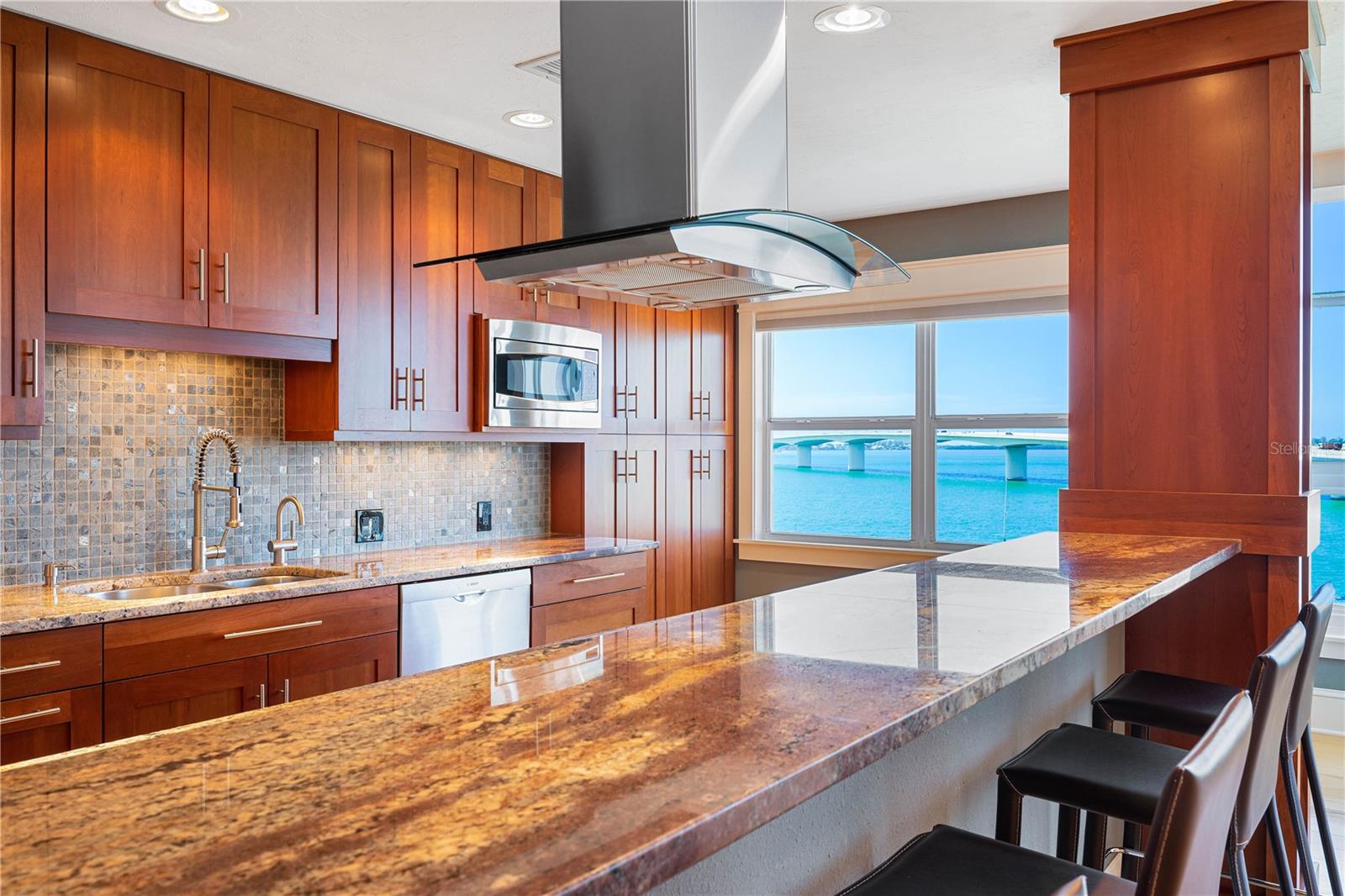 226 GOLDEN GATE PT #63