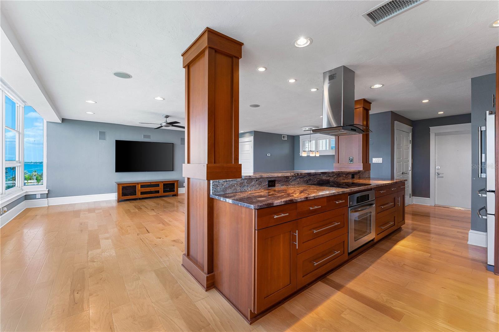 226 GOLDEN GATE PT #63