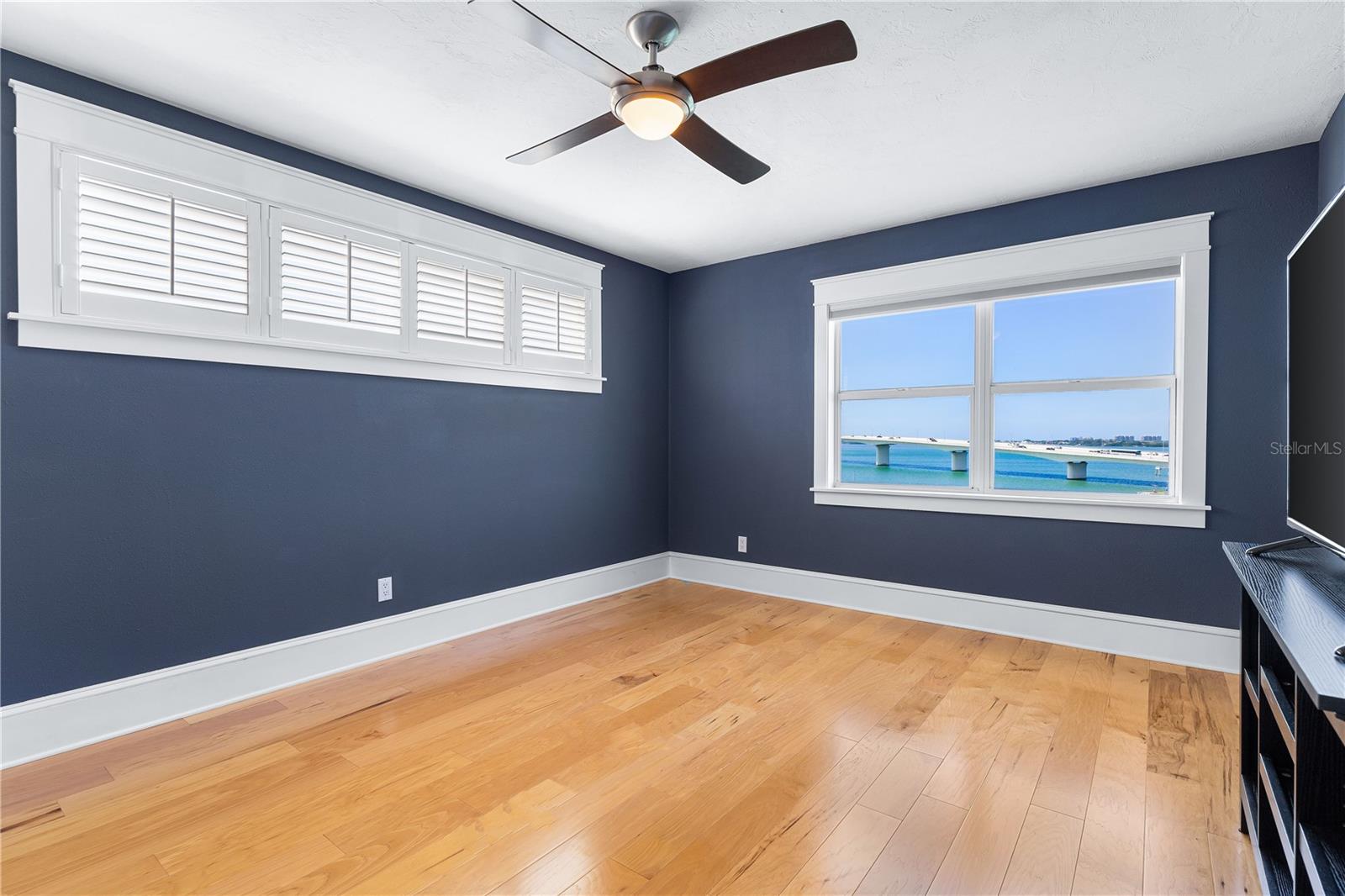 226 GOLDEN GATE PT #63