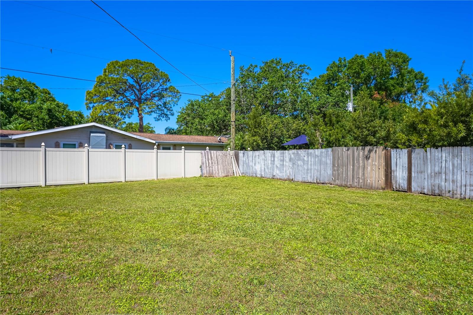 1009 WILLIS AVE