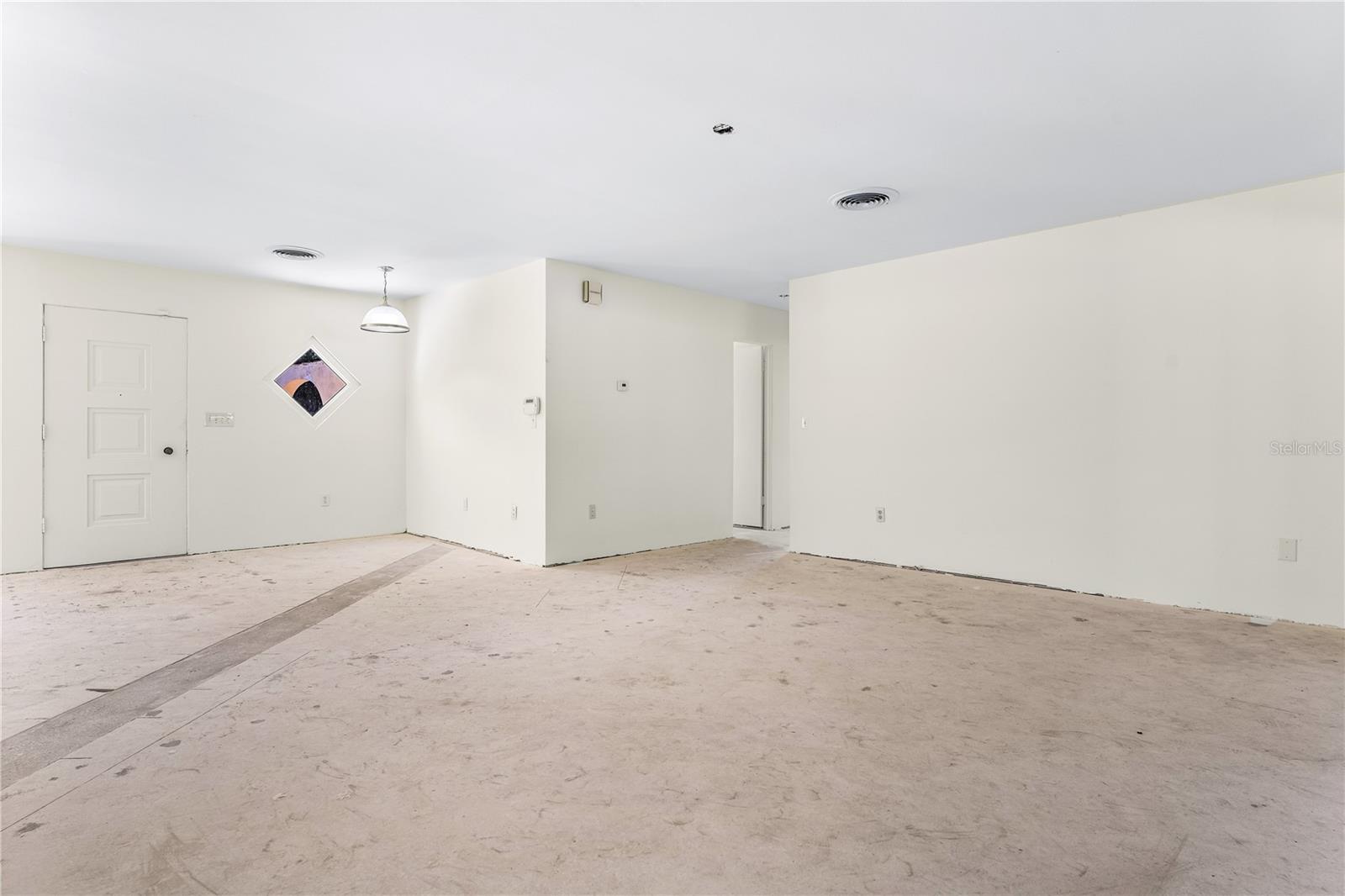 1009 WILLIS AVE