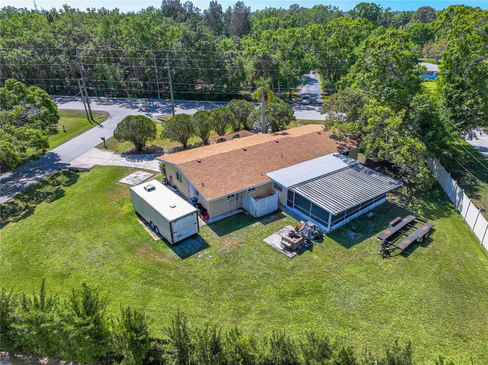 1009 WILLIS AVE