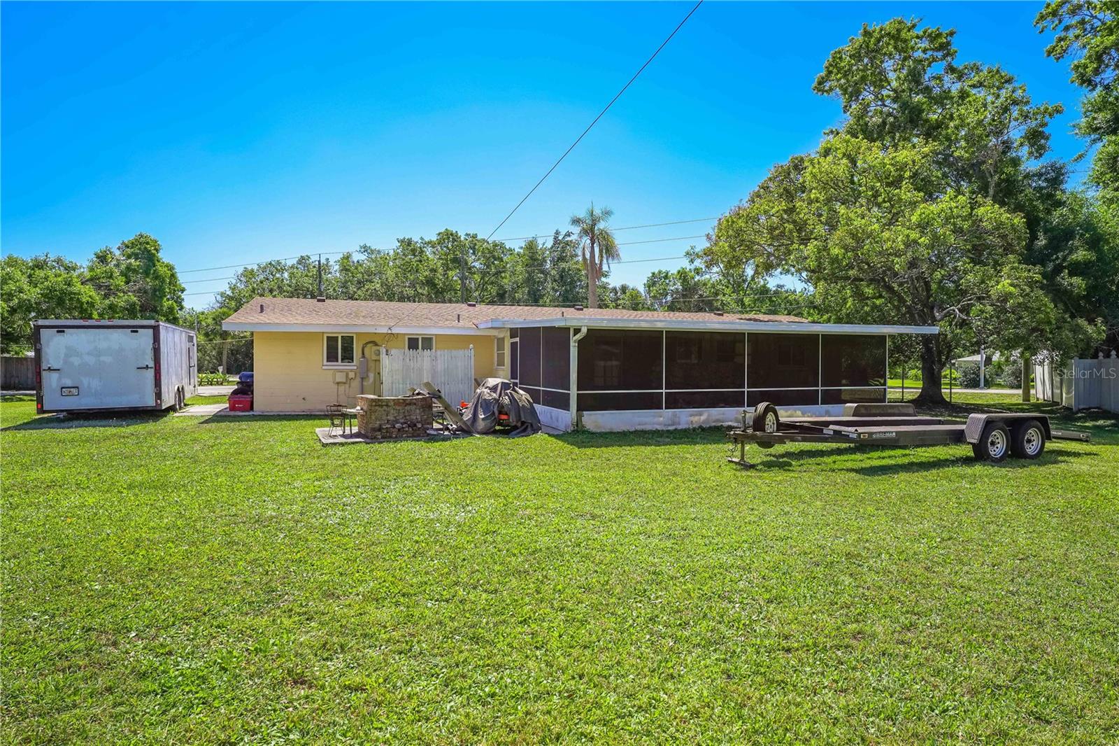 1009 WILLIS AVE