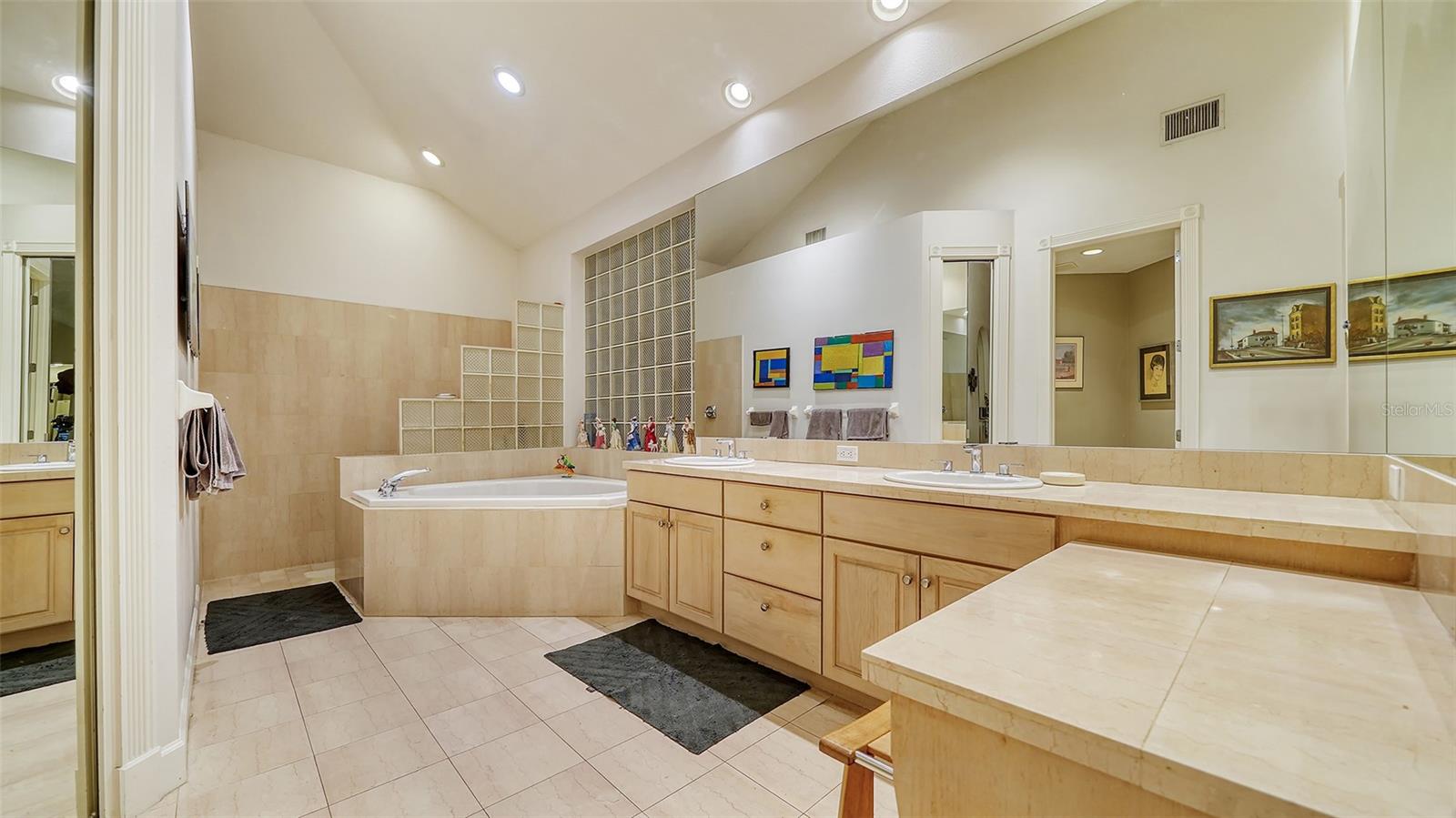 3518 FAIR OAKS LN