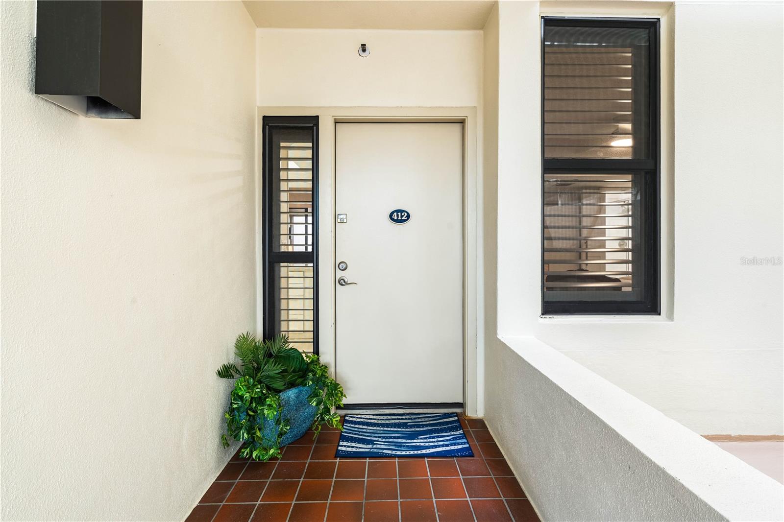 2020 HARBOURSIDE DR #412