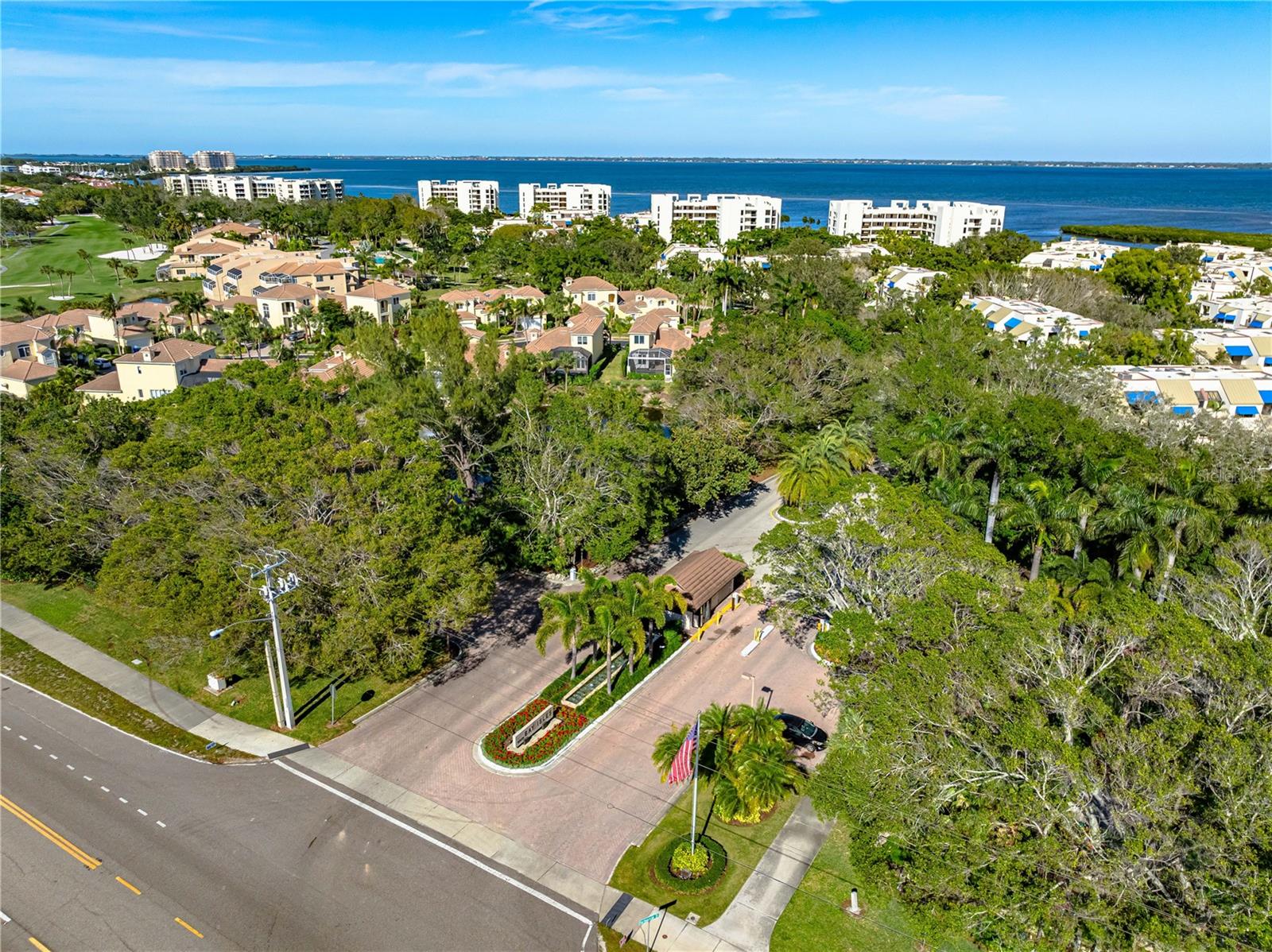 2020 HARBOURSIDE DR #412