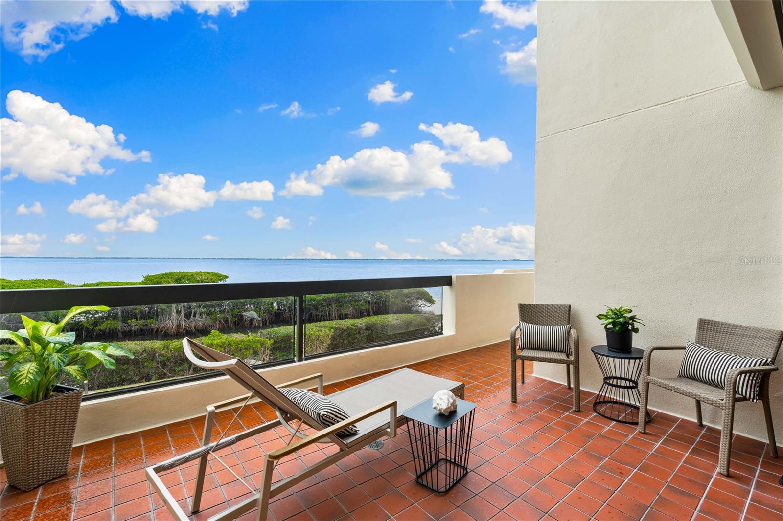 2020 HARBOURSIDE DR #412