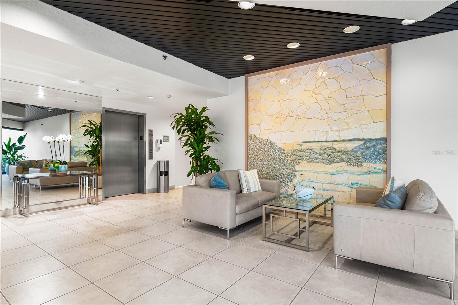 2020 HARBOURSIDE DR #412