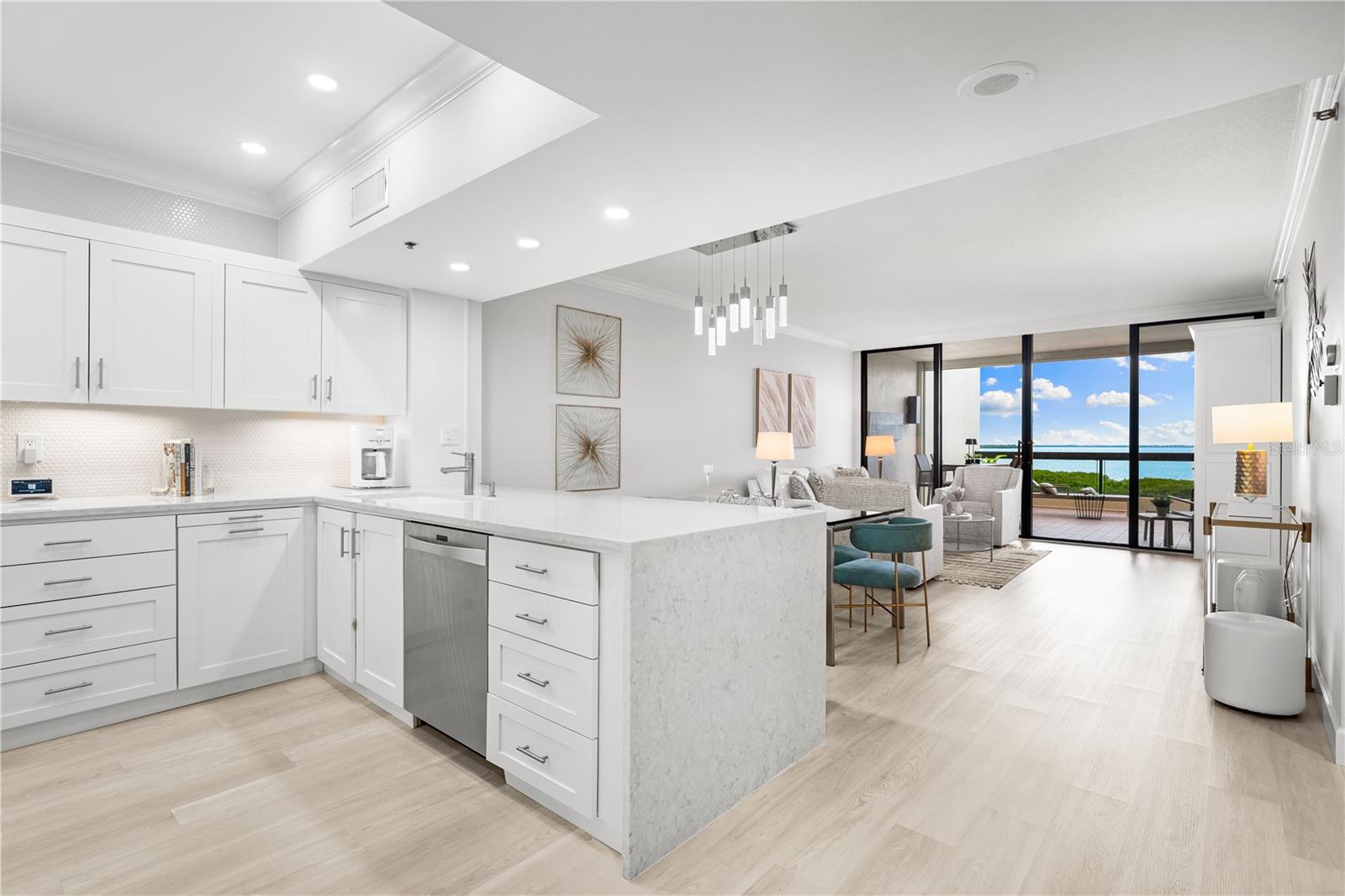 2020 HARBOURSIDE DR #412