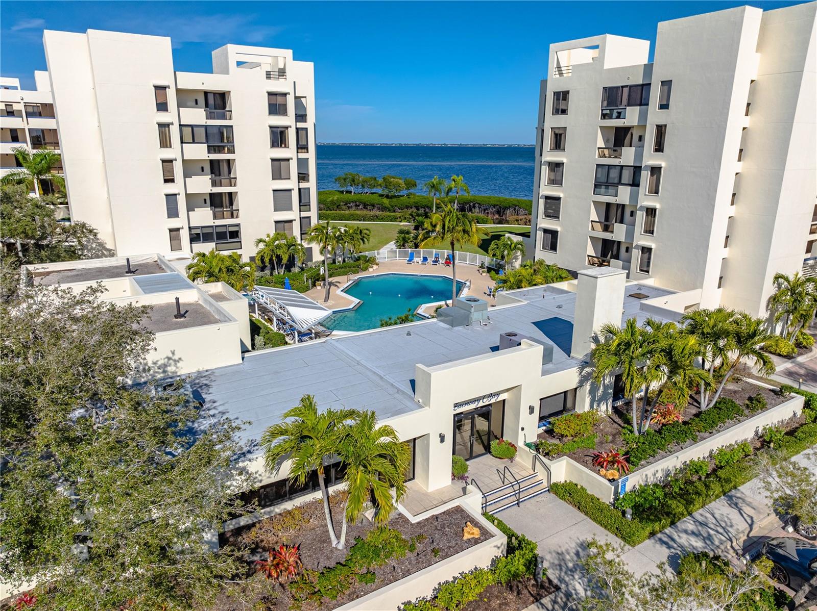 2020 HARBOURSIDE DR #412