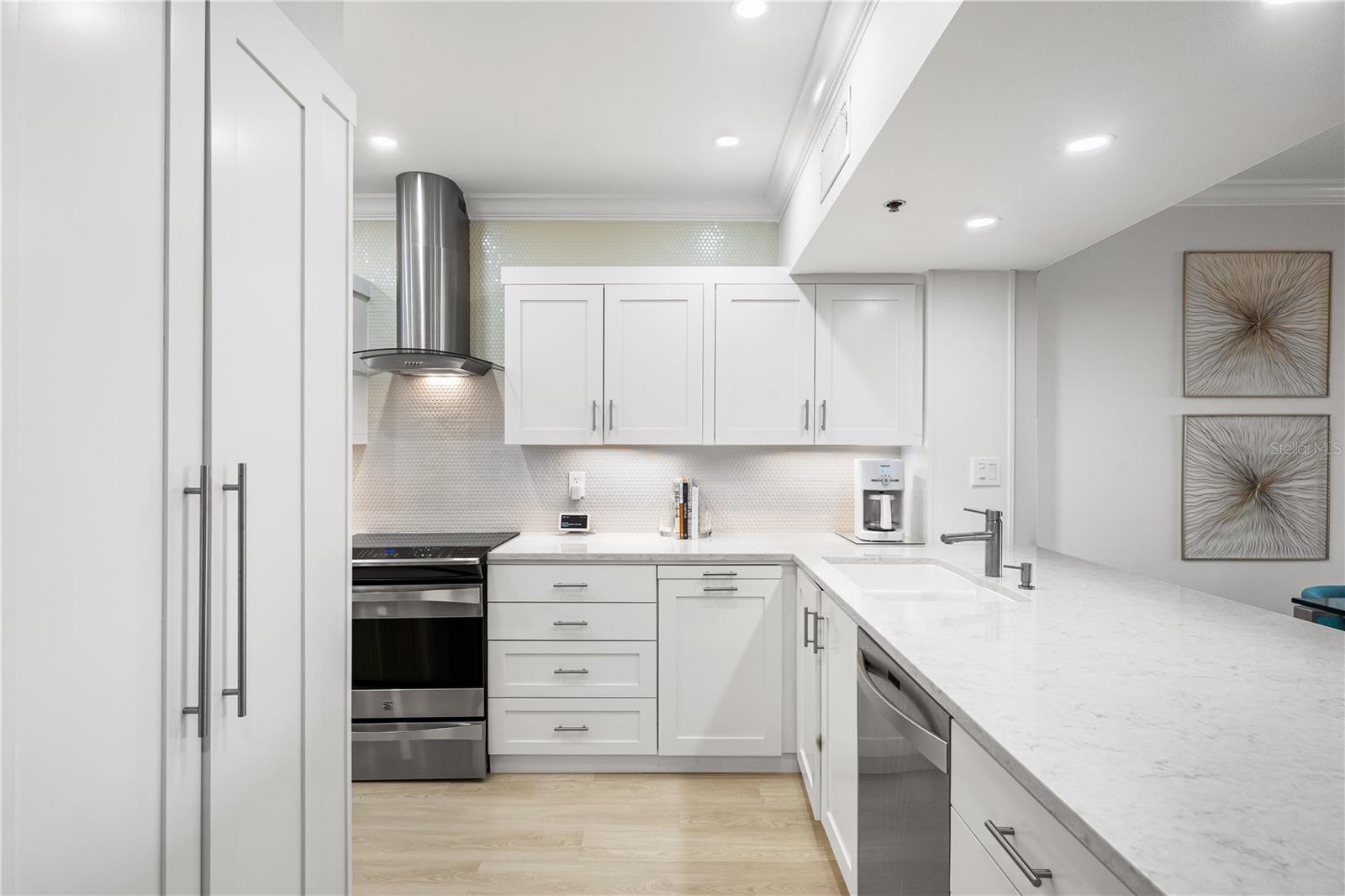 2020 HARBOURSIDE DR #412