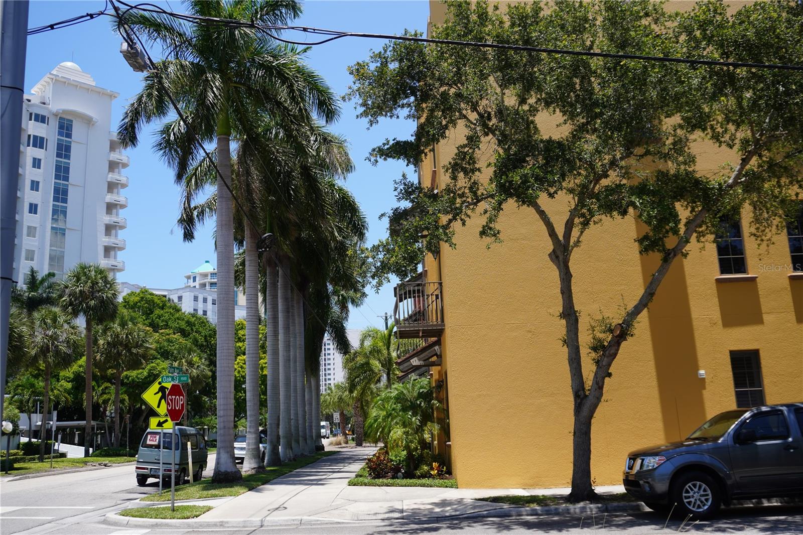 615 S PALM AVE #2