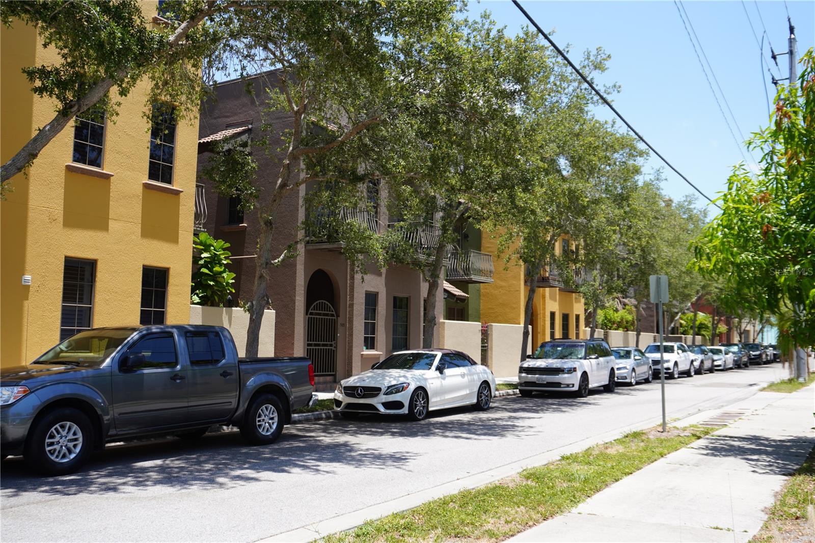 615 S PALM AVE #2