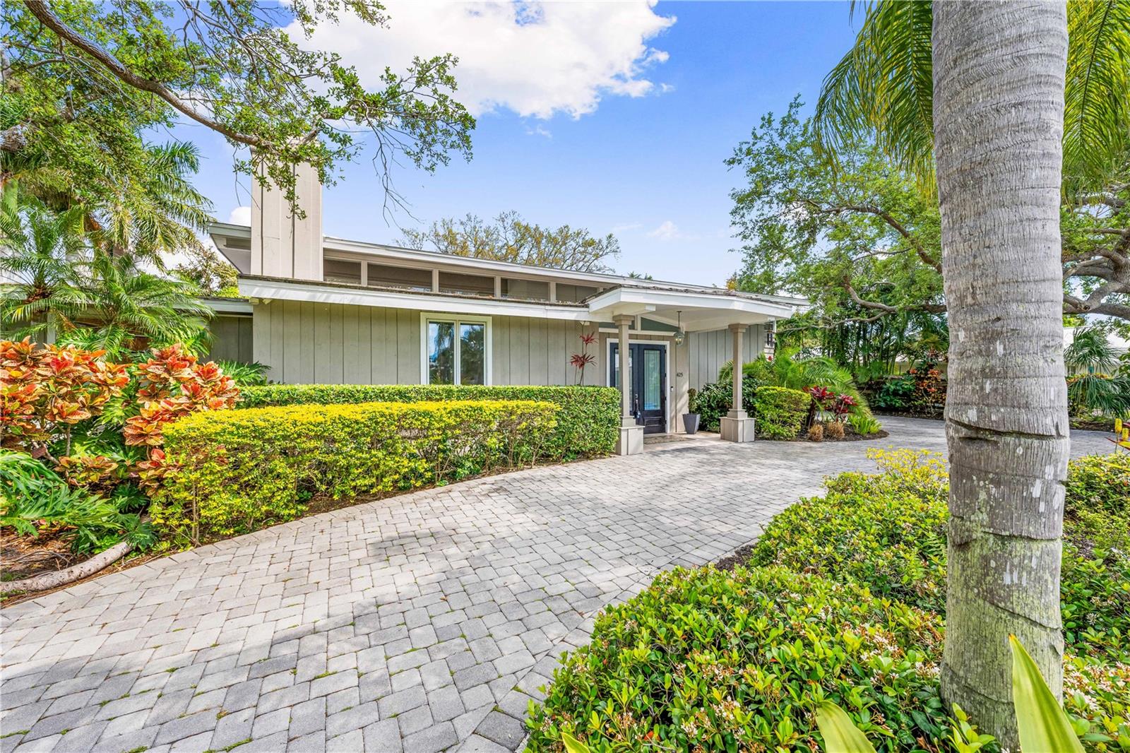 425 PARTRIDGE CIR