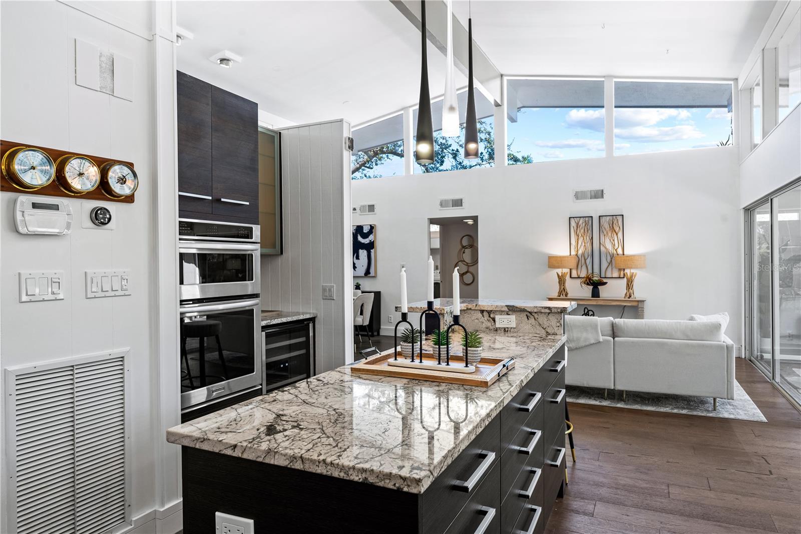 425 PARTRIDGE CIR
